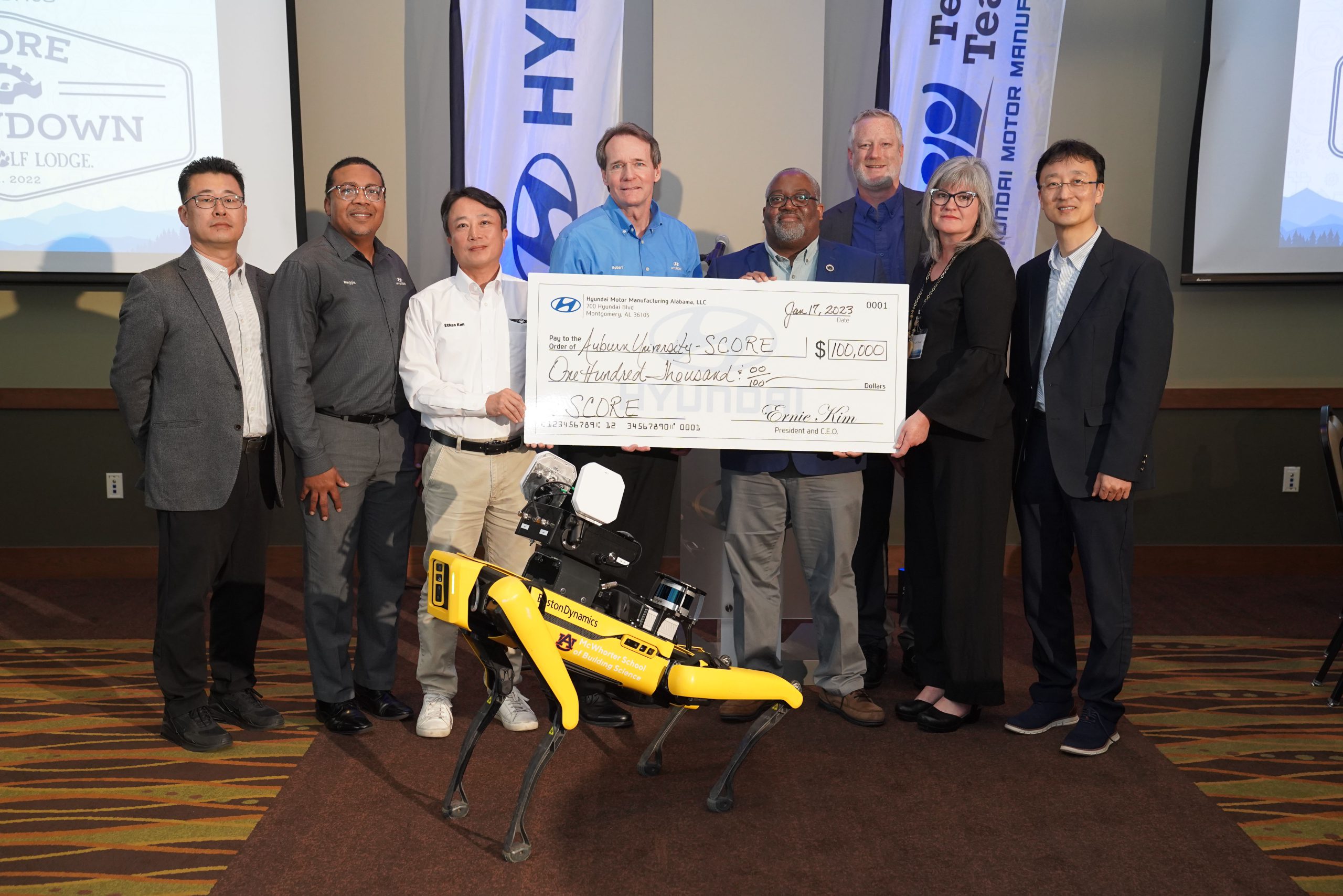 HMMA DONATES $100,000 TO PRESENT THE SCORE SHOWDOWN VEX ROBOTICS COMPETITION